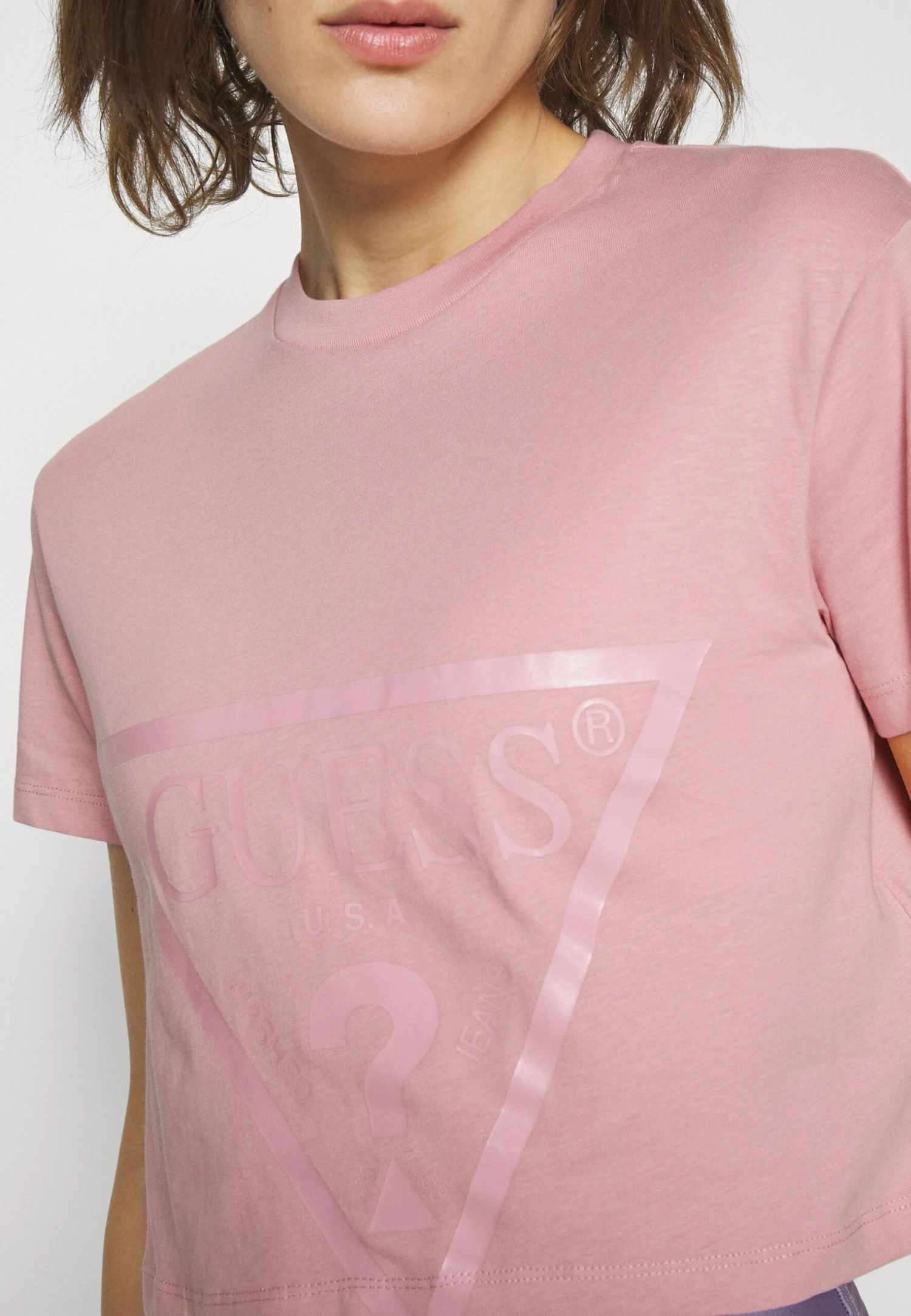 Guess Adele Crop- T-Shirt Print - Vibras Purple - Afbeelding 5