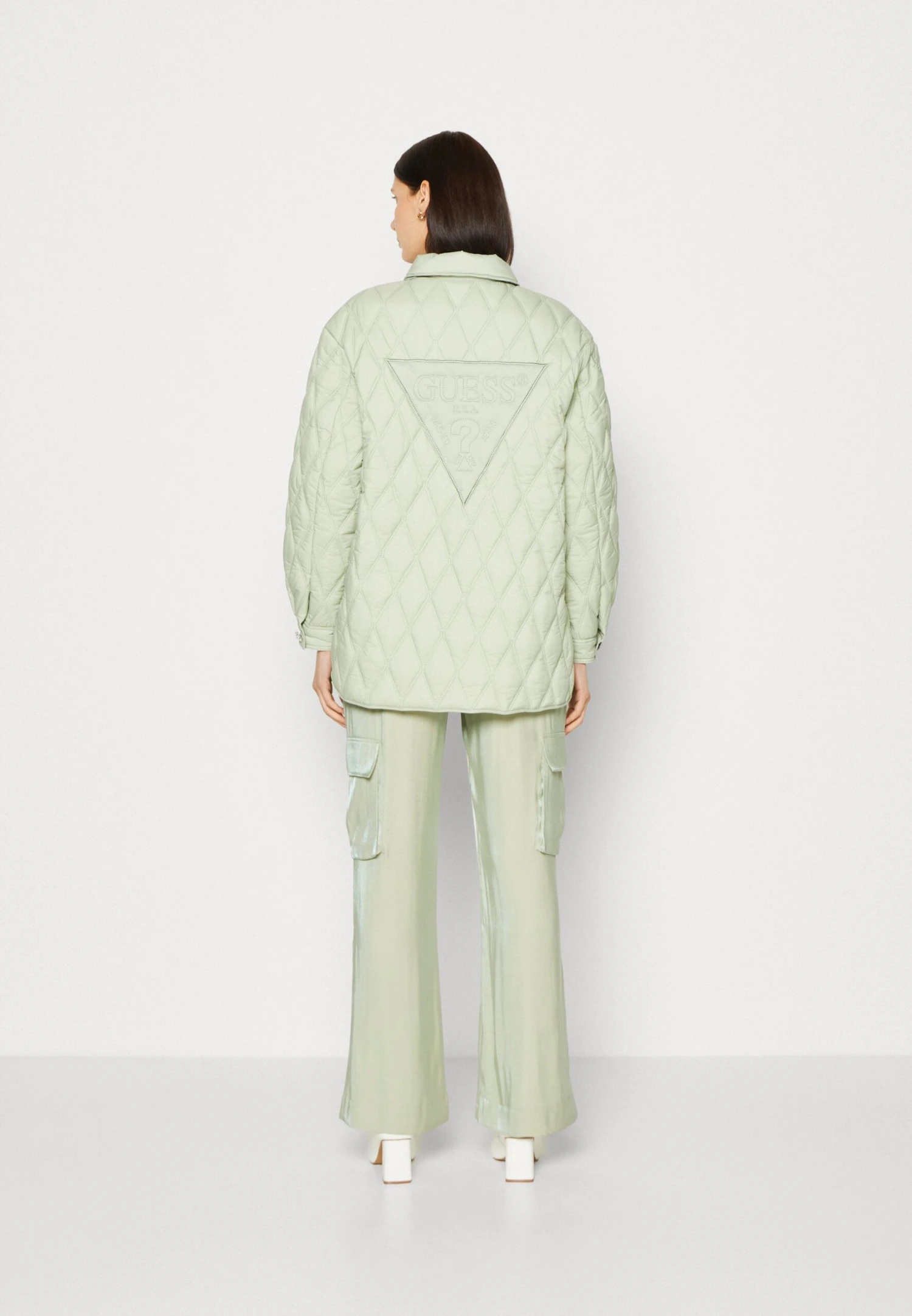 Guess Giorgia Quilted Shaket - Winterjas - Light Matcha Multi - Afbeelding 3