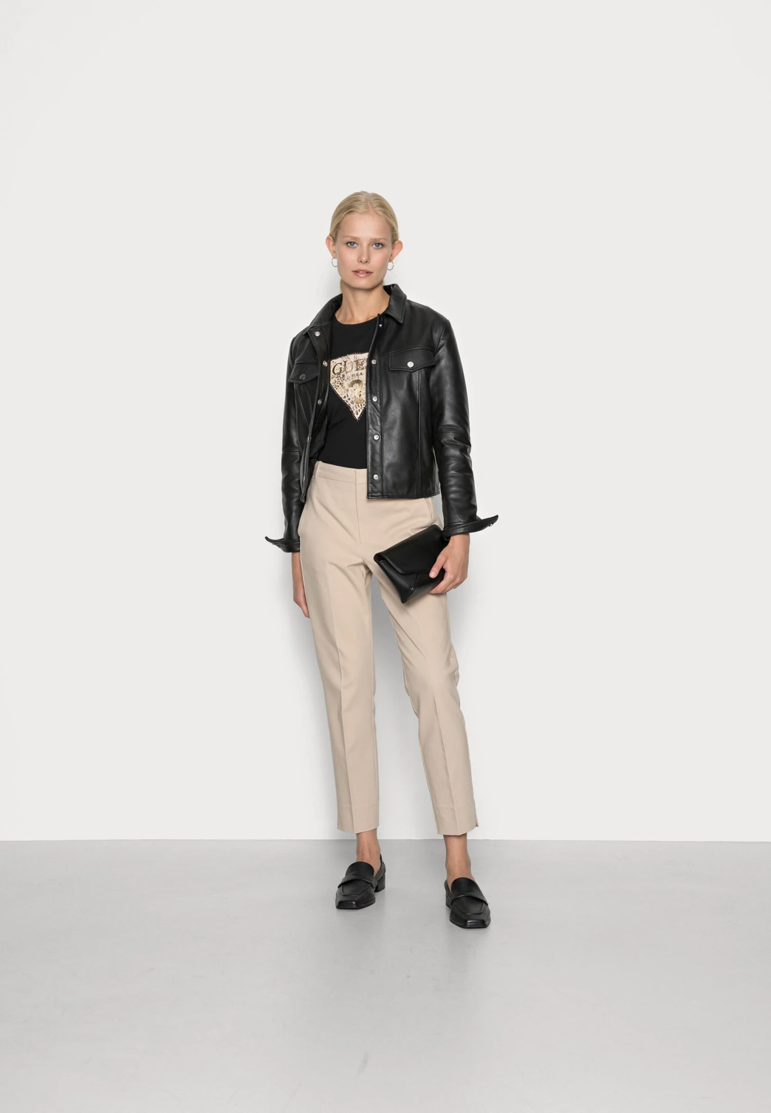 Guess Ghost Logo - T-Shirt Print - Jet Black - Afbeelding 2