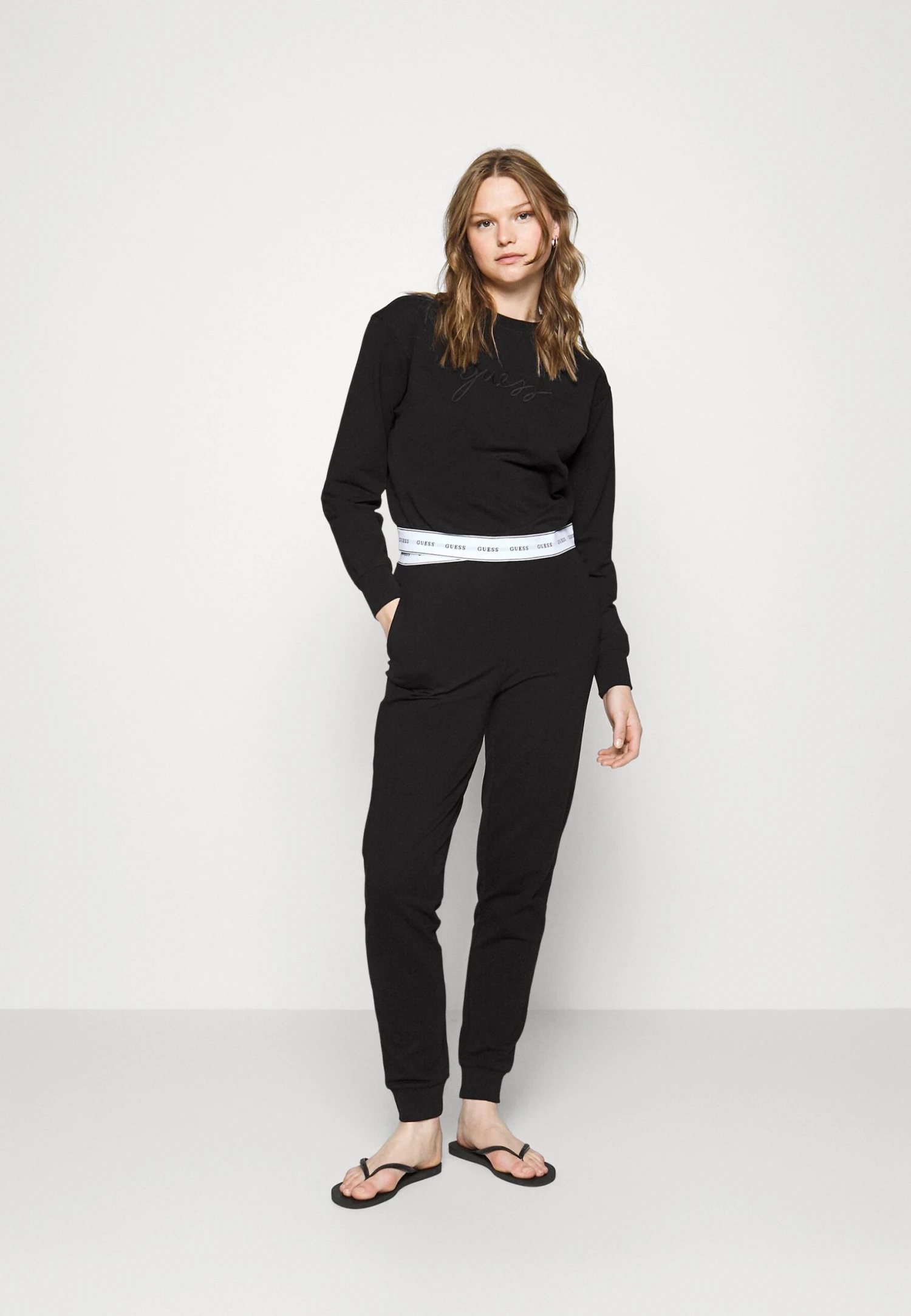 Guess Round Neck - Pyjamashirt - Jet Black - Afbeelding 2