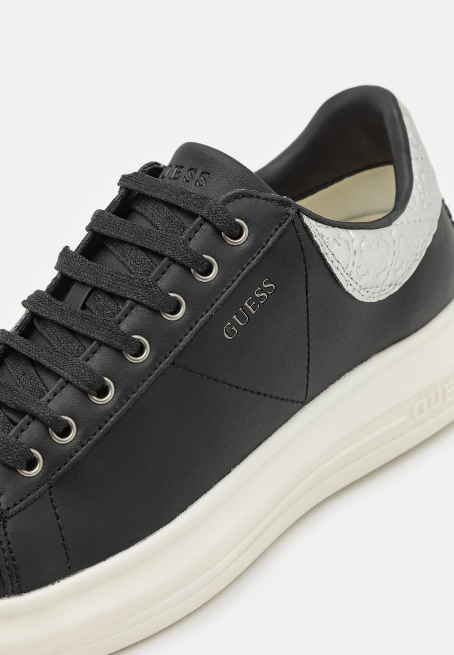 Guess Vibo - Sneakers Laag - Black/Silver - Afbeelding 6