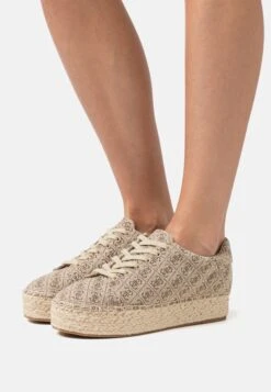 Guess Malee - Sportieve Veterschoenen - Beige/Brown