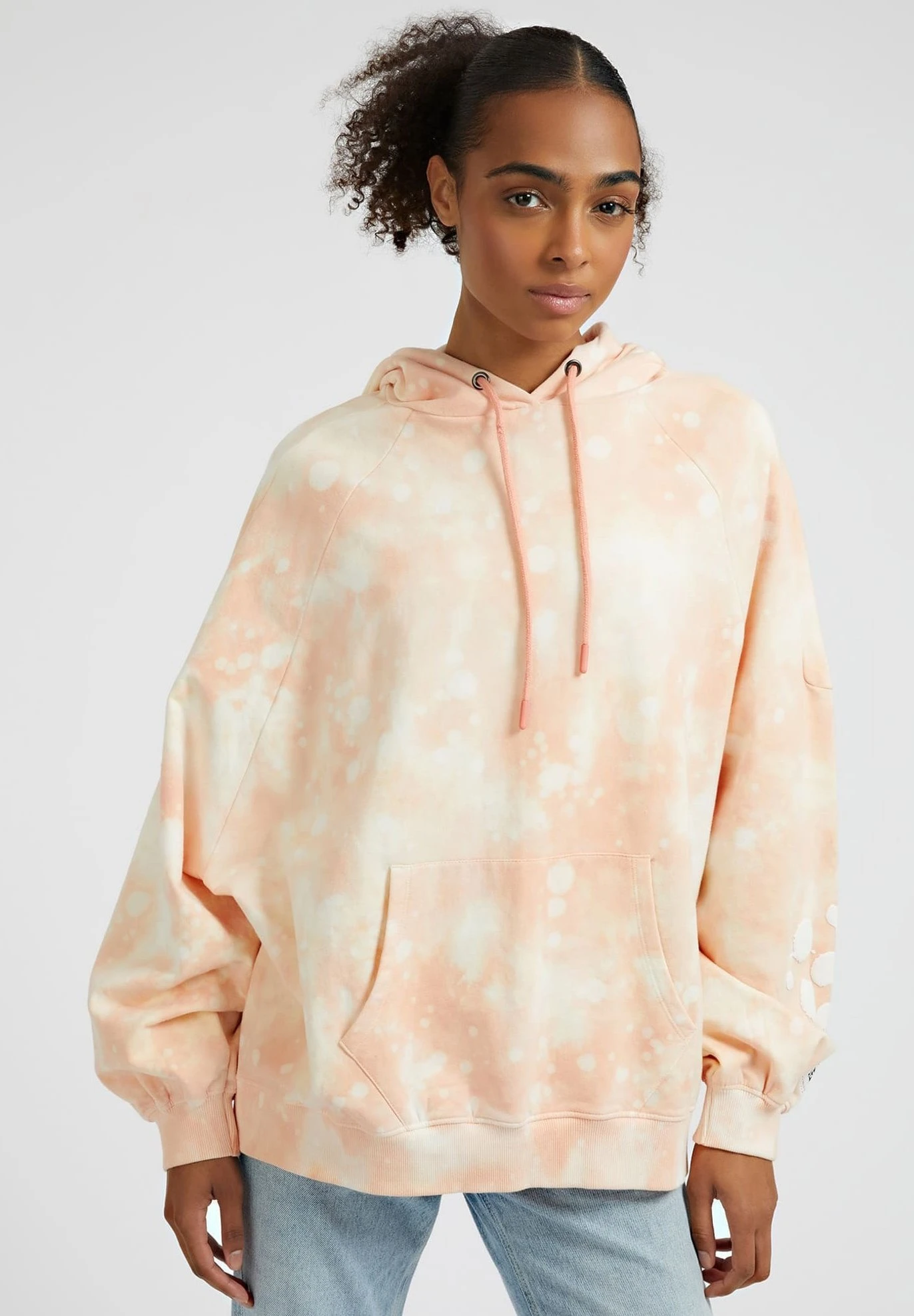 Guess Mit Rückseitigem Graffiti Print - Hoodie - Hellrose