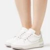 Guess Tokyo - Sneakers Laag - White