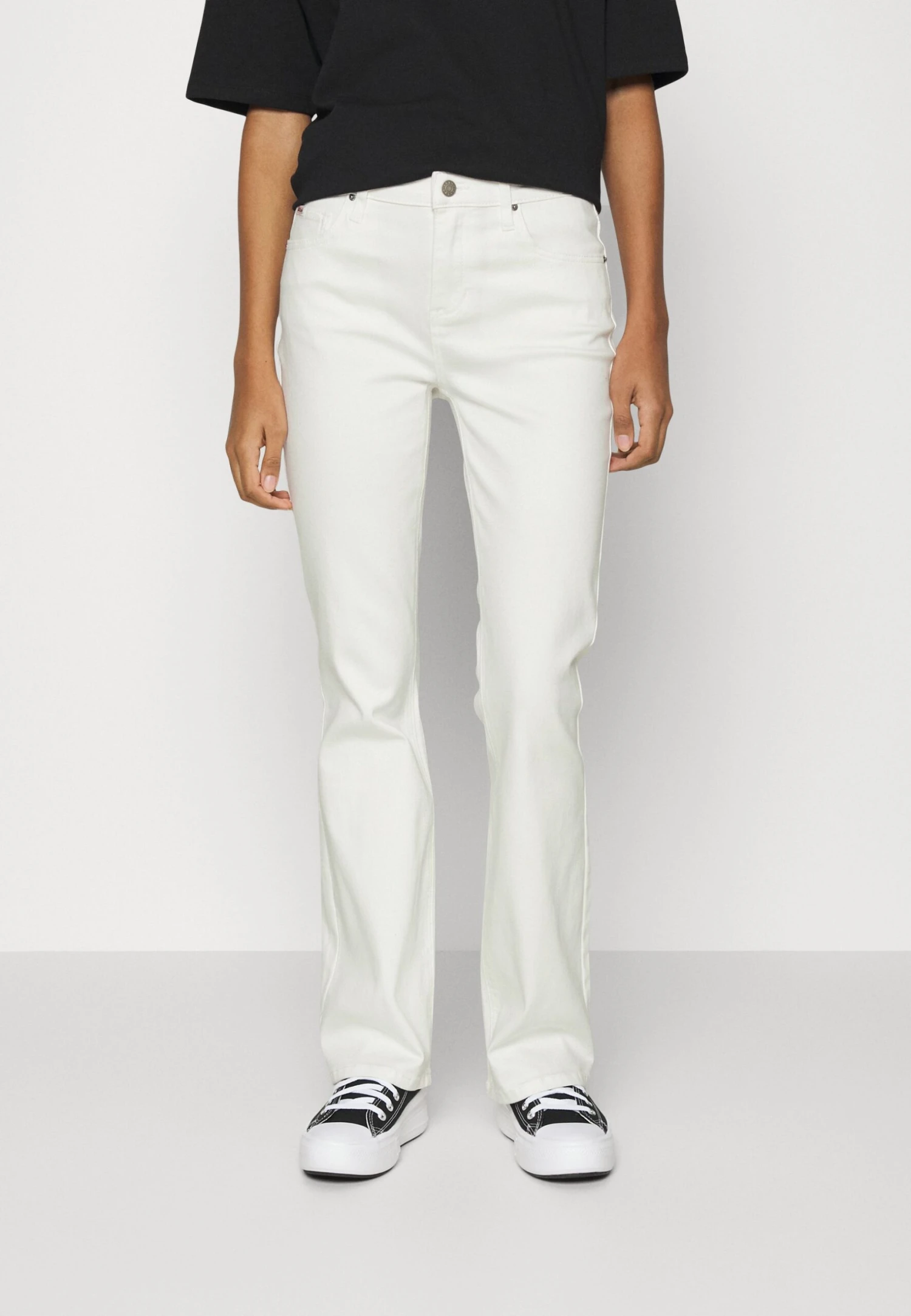Kit Pant - Bootcut Jeans - Aged White Wash