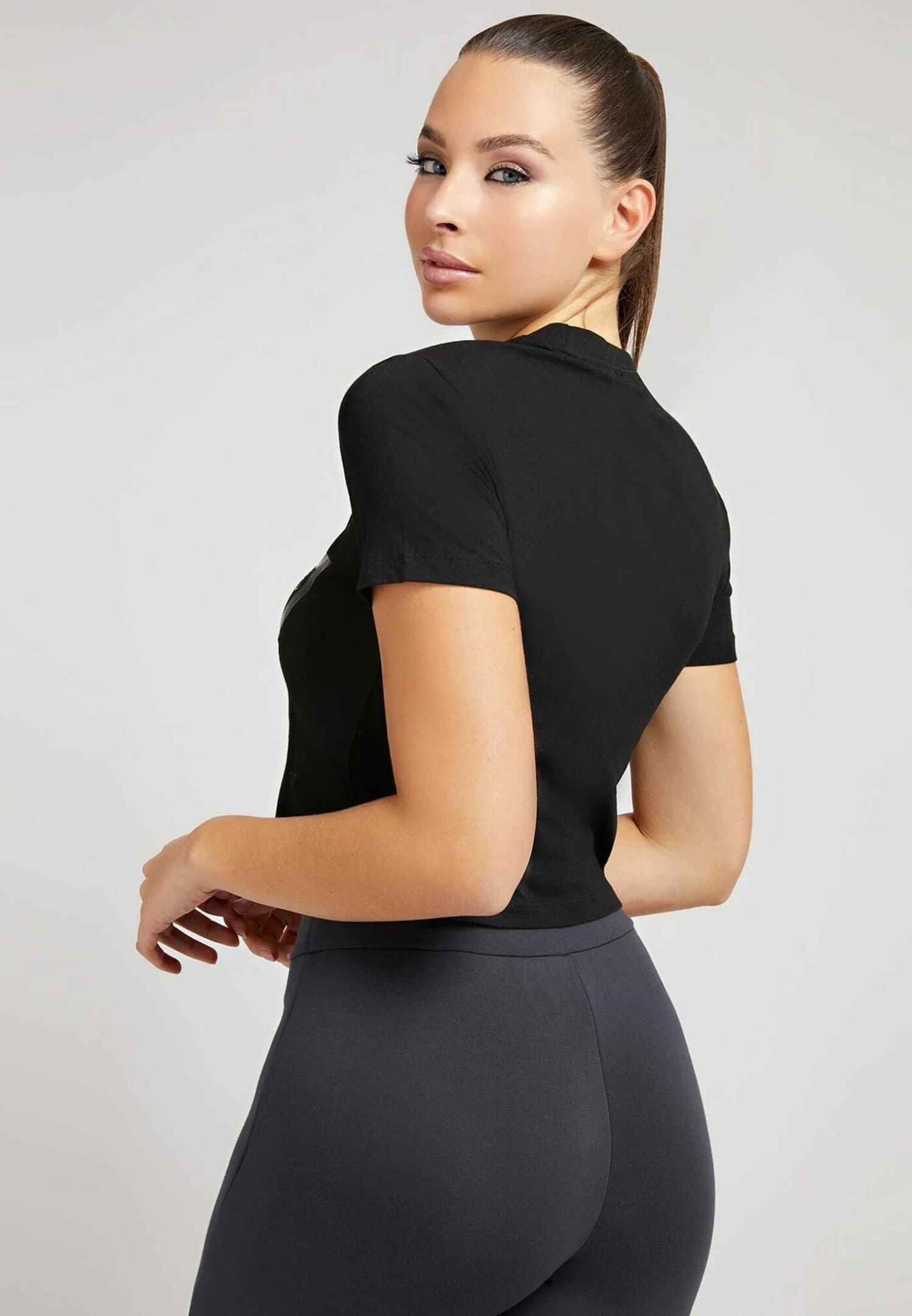 Guess Adele Crop - T-Shirt Print - Schwarz - Afbeelding 3